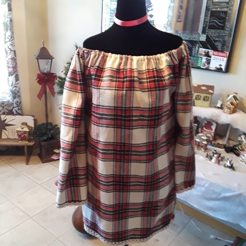 Off shoulder plaid dress